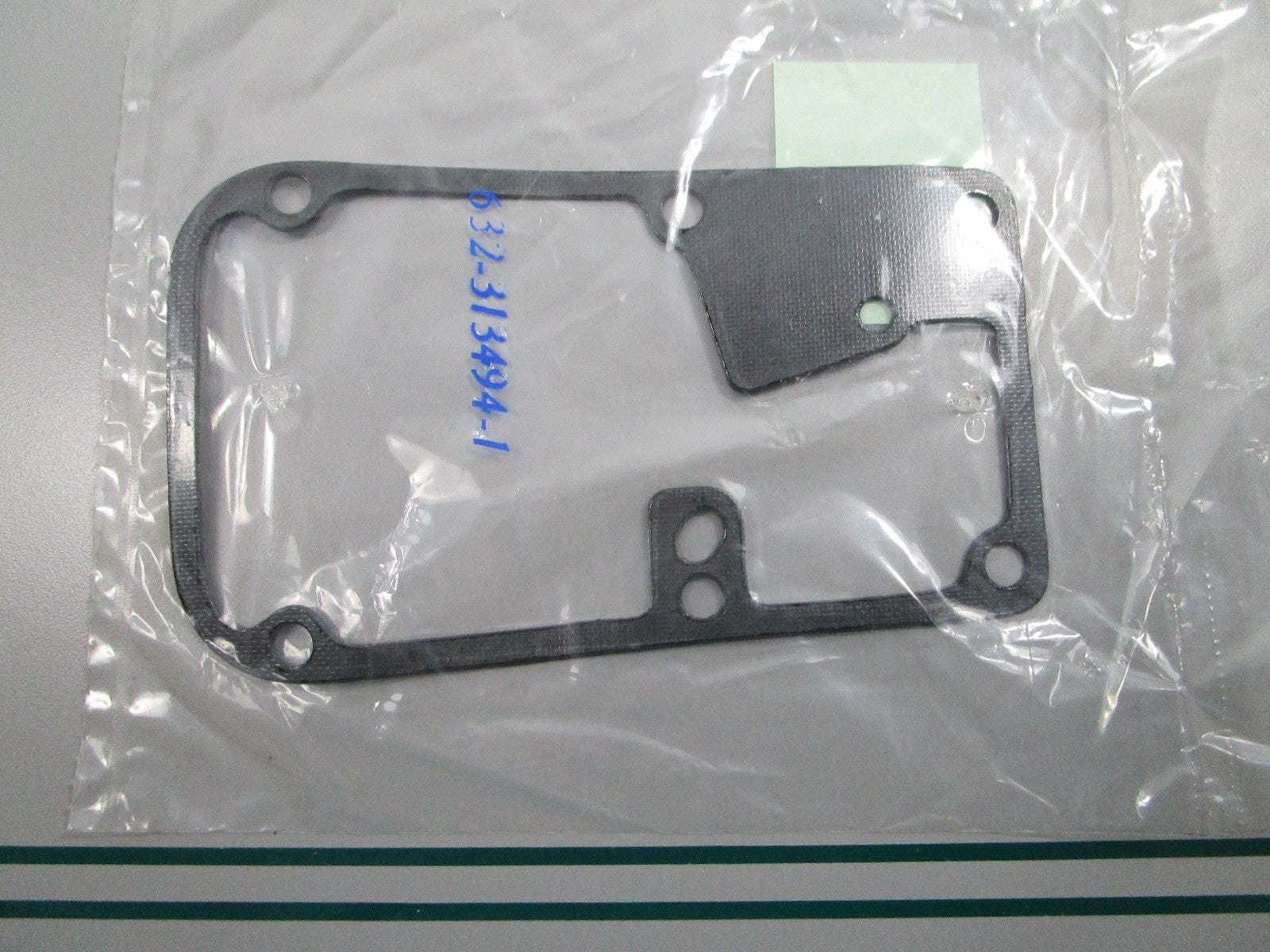 NEW OEM 313494 0313494 OMC Johnson Evinrude Gasket 0810