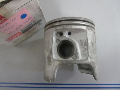 *NEW OEM* 0820 Yamaha Piston 62J-11646-01-00
