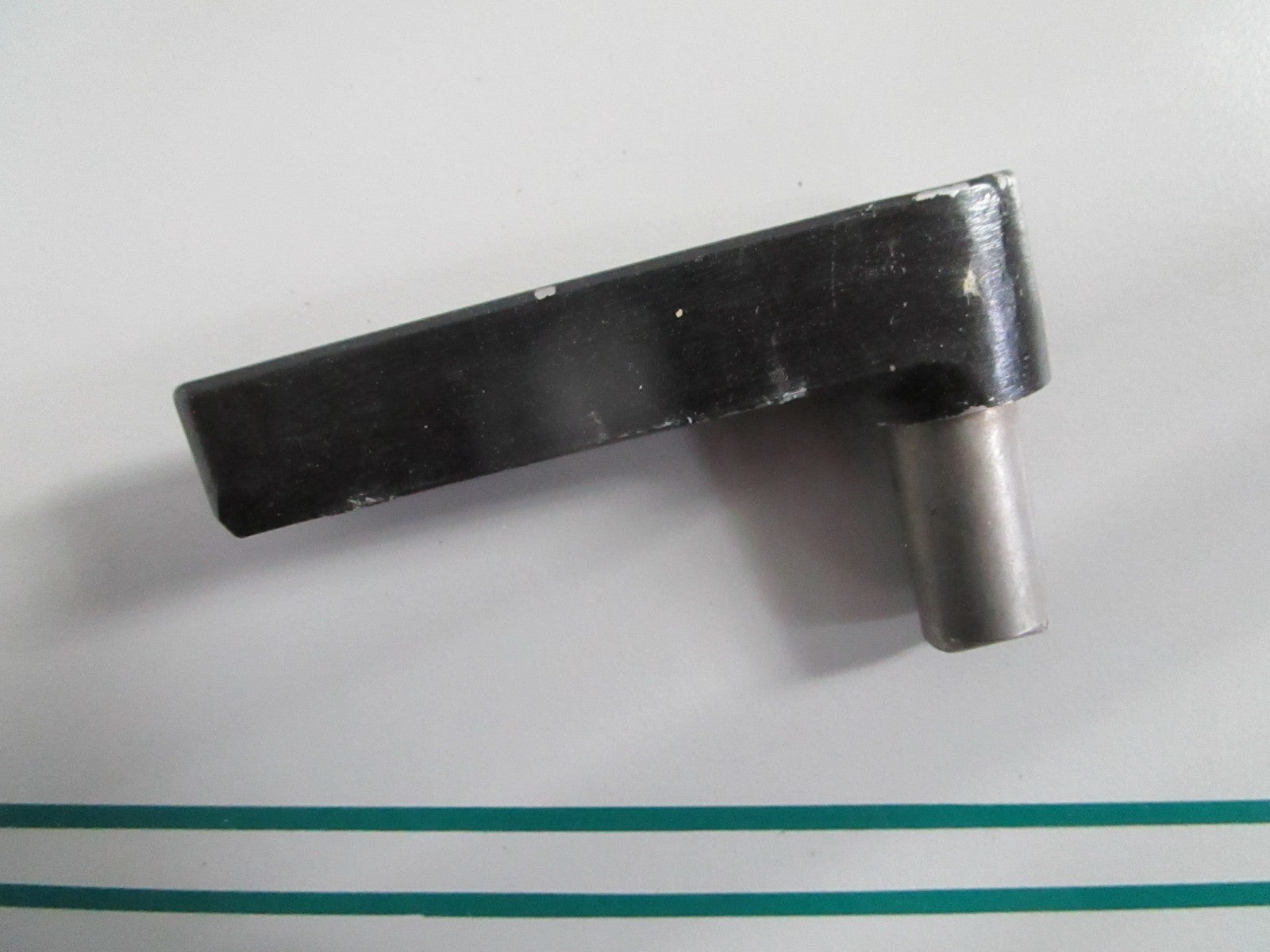 NEW OEM 663-42815-02-98 83026M Yamaha Mariner Clamp Lever 0820