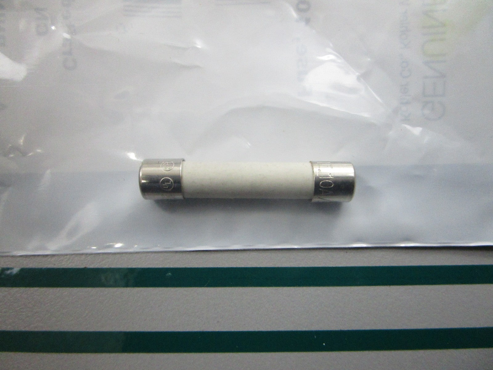 NEW OEM 358337 Kohler 250V 10A Fuse 0810