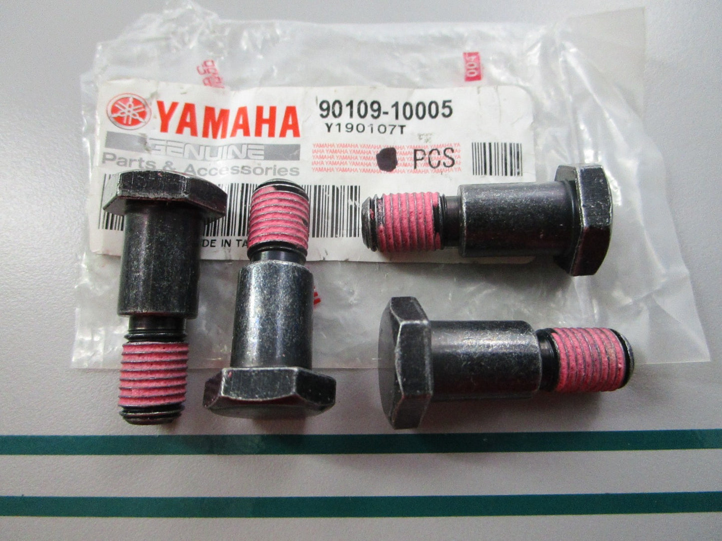 NEW OEM (LOT OF 4) 90109-10005-00 Yamaha Bolt 0810