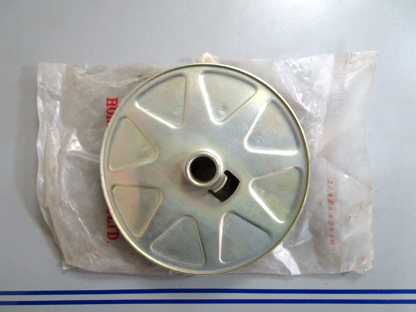*NEW OEM* 0720 Honda Recoil Starter Pulley Assembly 28420-848-810