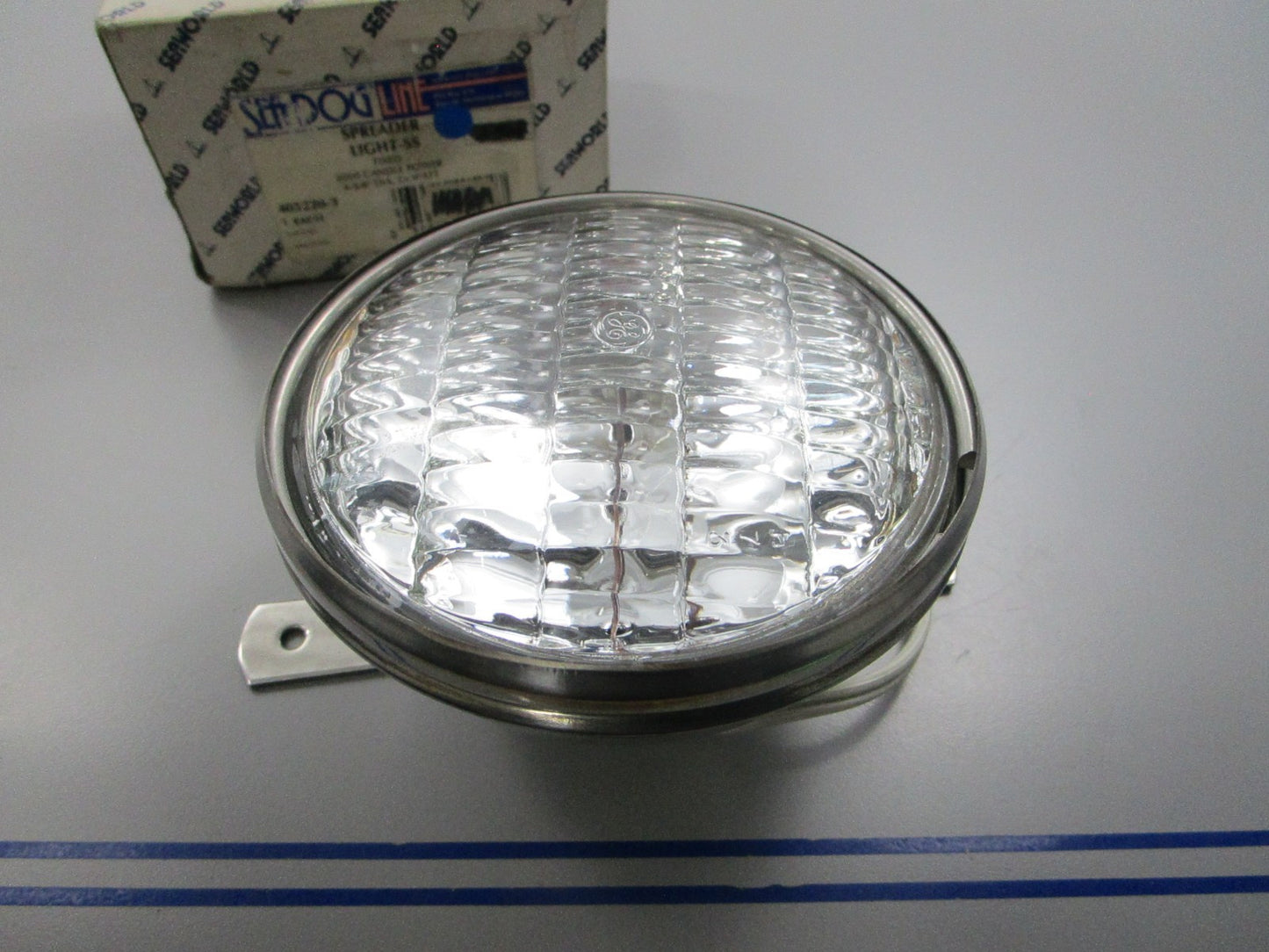 NEW 405220-3 Sea-Dog Spreader SS Light 0810