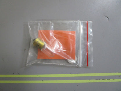 *NEW OEM* 0810 OMC Johnson Evinrude Lamp Direction Indicator 320457 0320457