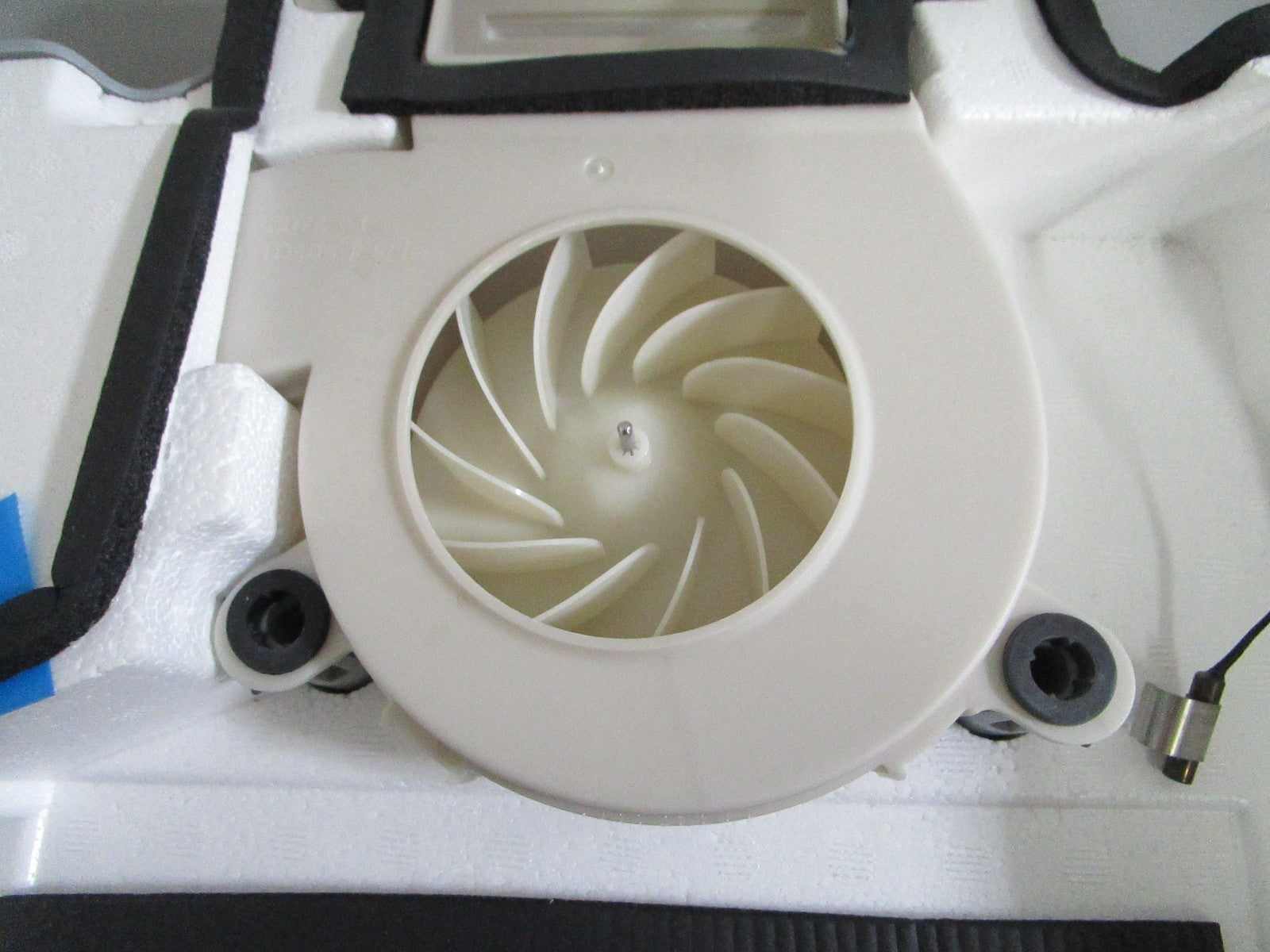Whirlpool W11395558 Refrigerator Evaporator Fan Motor Cover Assy NEW OEM 0820
