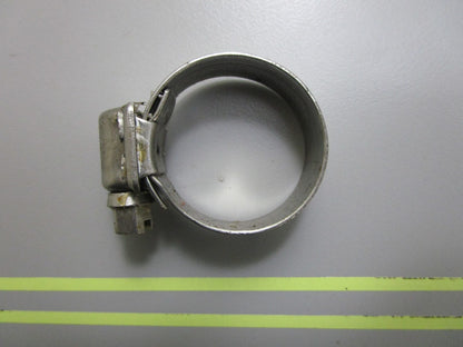 *NEW OEM* 0810 Volvo Penta Clamp 961666