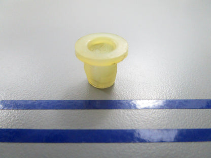 NEW OEM 121498 0121498 OMC Johnson Evinrude Retainer 0810