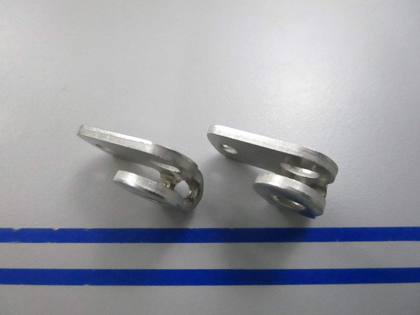 NEW OEM (LOT OF 2) 319049 OMC Johnson Evinrude Reverse Lock Bellcrank 0810