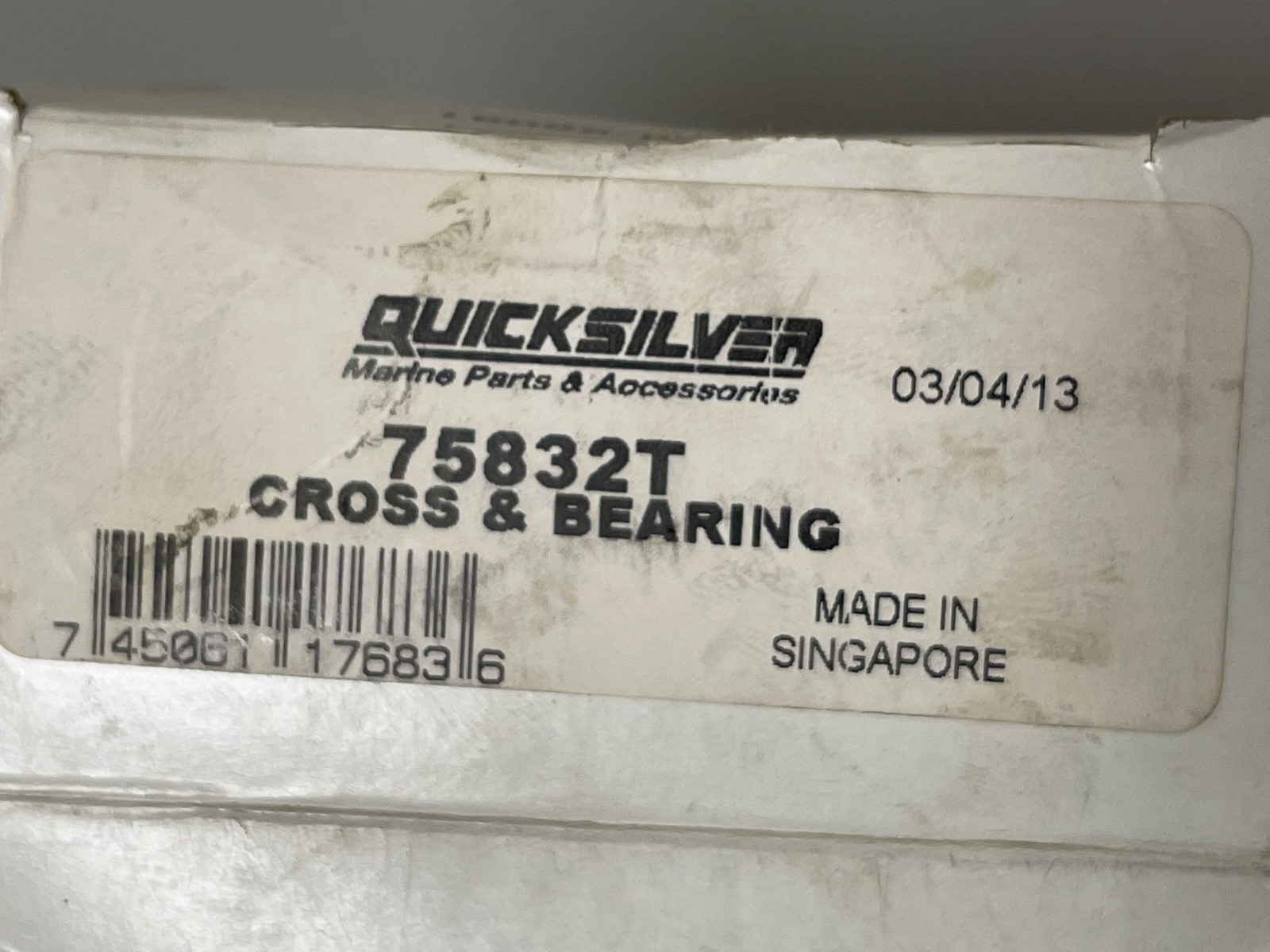 *NEW OEM* 0670 Mercury Quicksilver Cross & Bearing 75832T