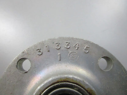 NEW OEM 383119 0383119 OMC Johnson Evinrude Bearing Housing & Seal Ay 0810