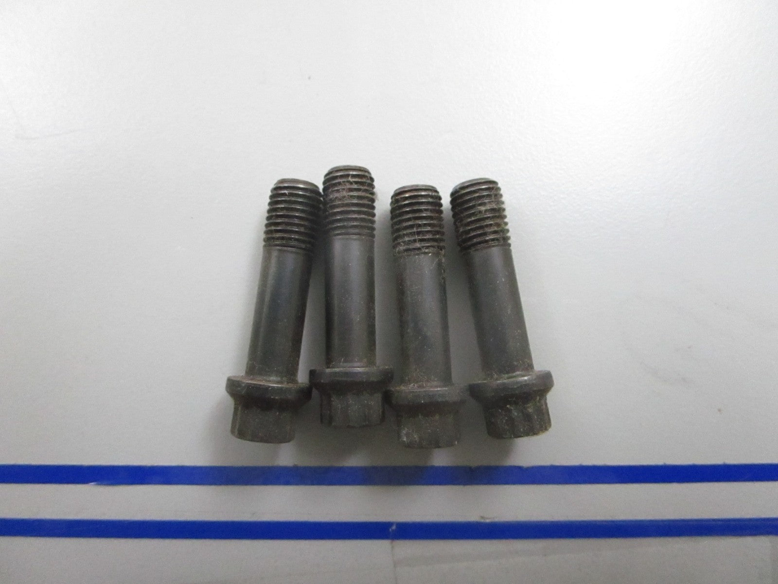 *NEW OEM* (LOT OF 4) 0810 OMC Johnson Evinrude Screw 330081 0330081