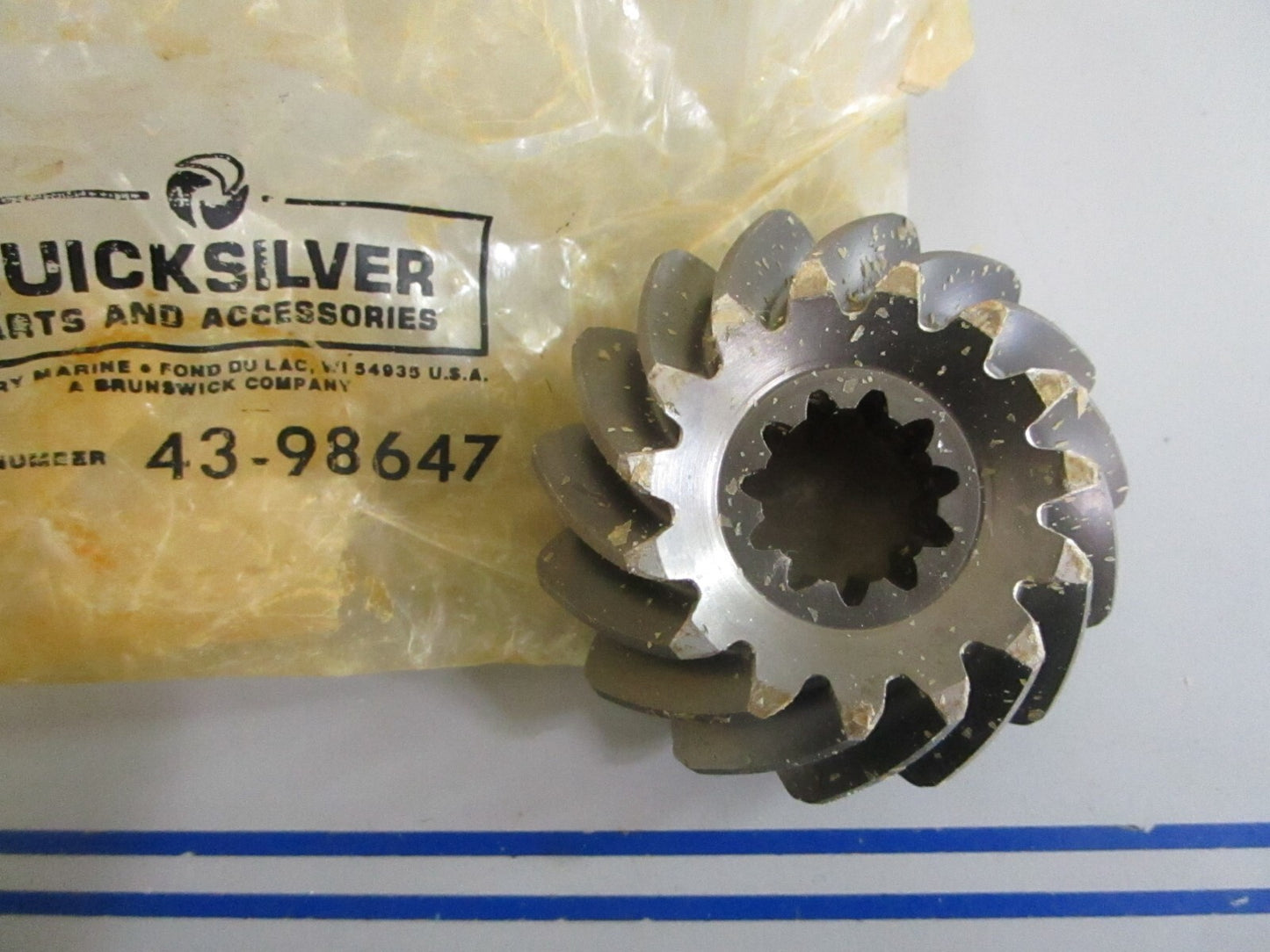 *NEW OEM* 0820 Mercury Quicksilver 15T Pinion Gear 43-98647