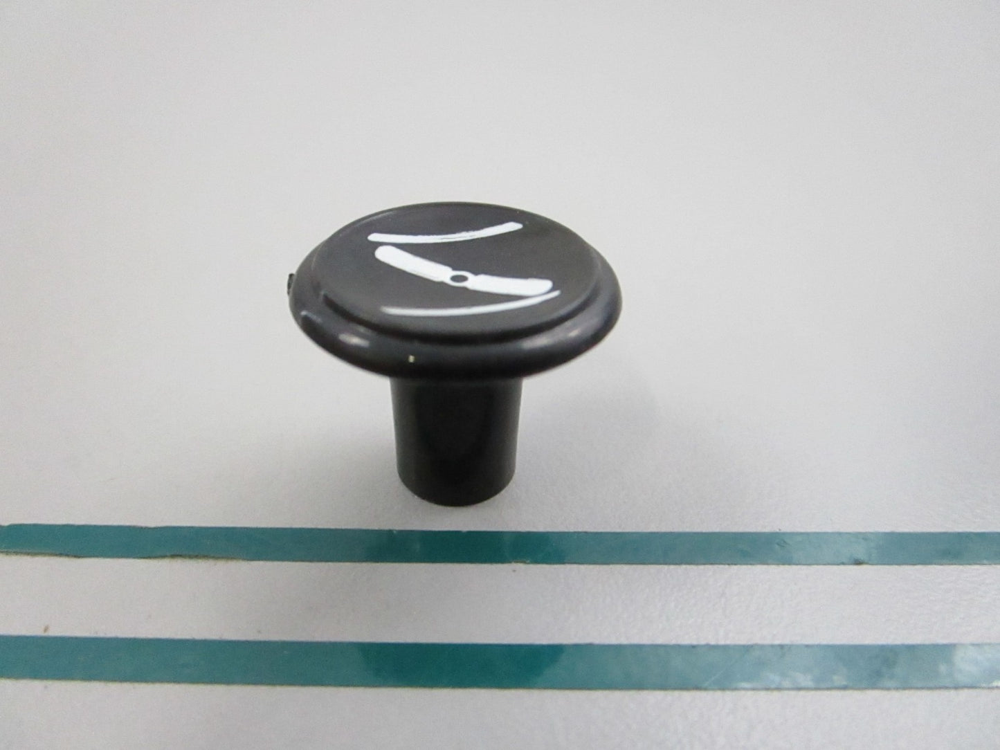 NEW OEM 86874 Mercury Quicksilver Knob 0810