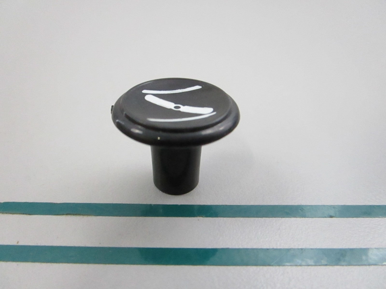 NEW OEM 86874 Mercury Quicksilver Knob 0810