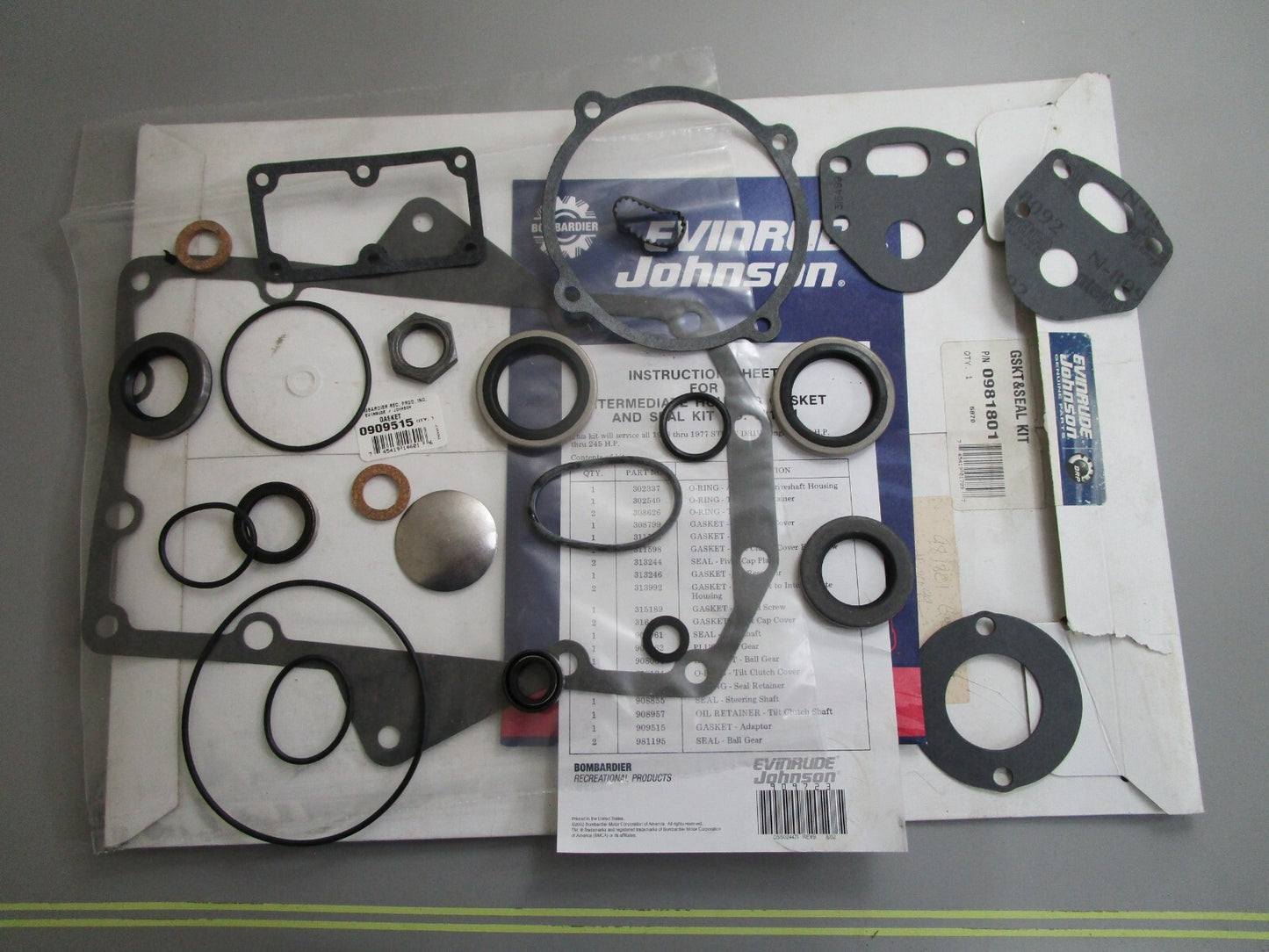 *NEW OEM* 0820 OMC Johnson Evinrude Gasket & Seal Kit 981801 0981801