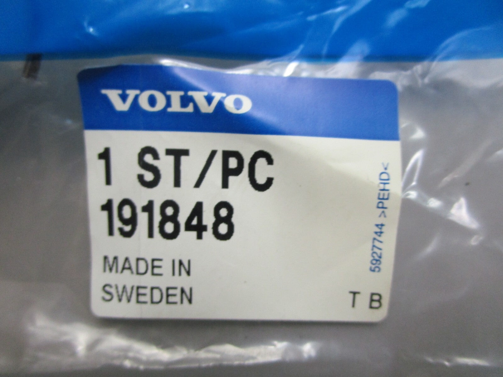 *NEW OEM* 0810 Volvo Penta Retaining Ring 191848