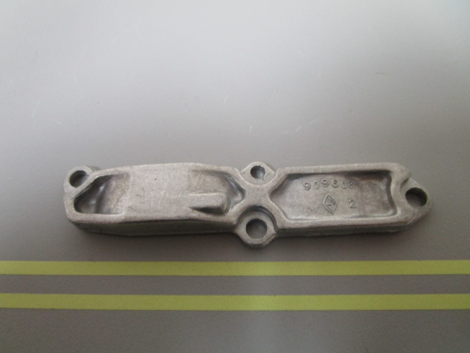 *NEW OEM* 0810 OMC Johnson Evinrude Shift Housing Cover 909603 0909603