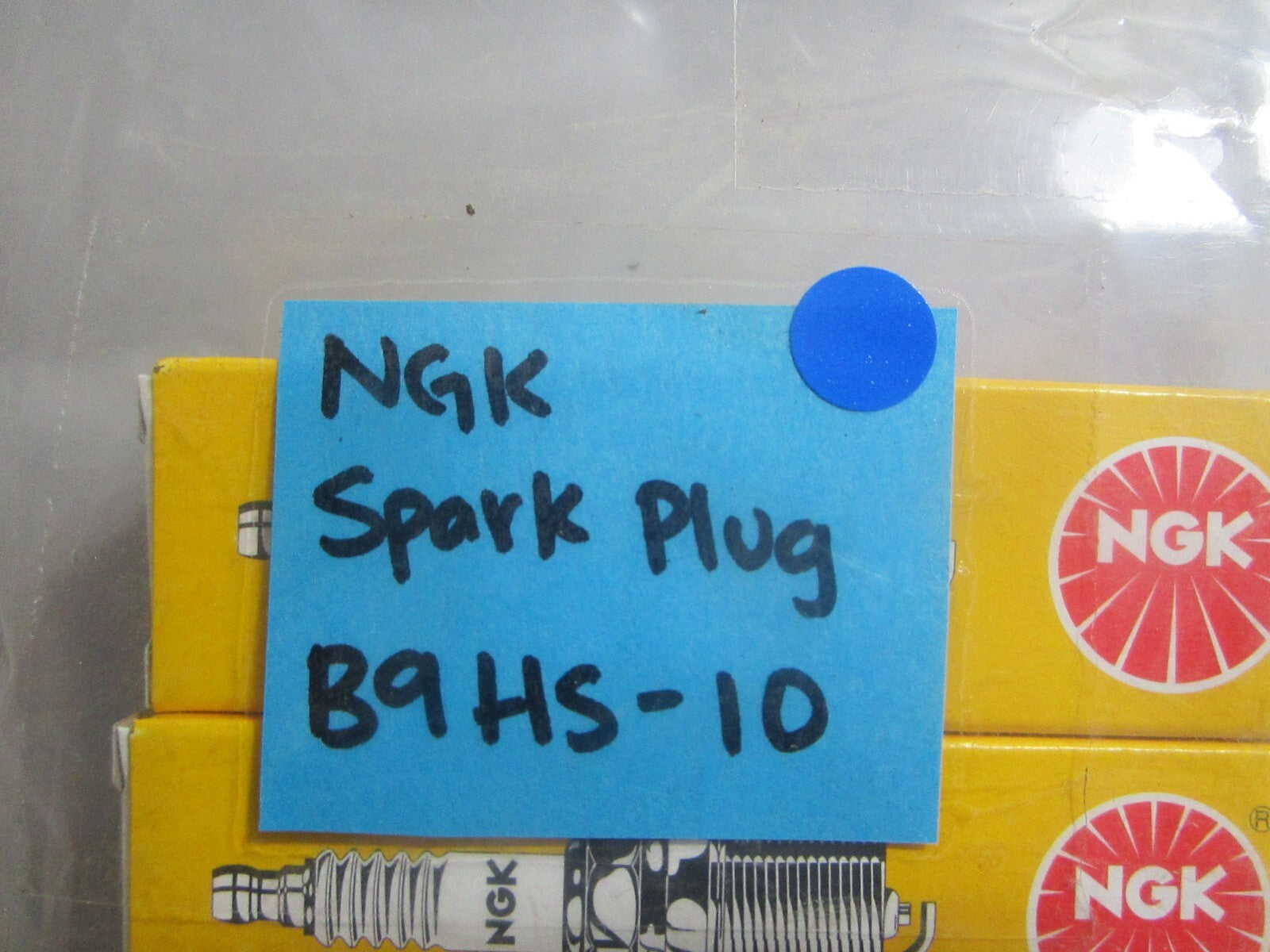 *NEW* (LOT OF 5) 0810 NGK Spark Plug B9HS-10