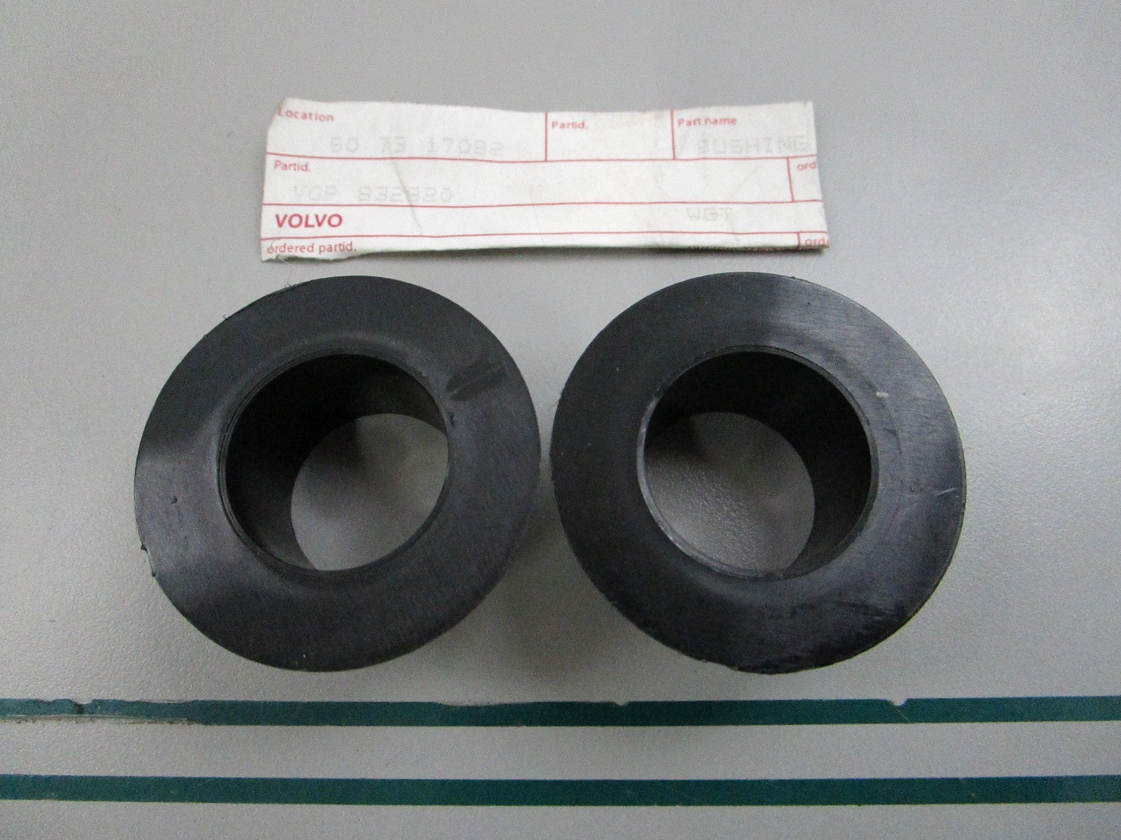NEW OEM (LOT OF 2) 832820 Volvo Penta Bushing 0810