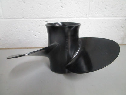 *NEW OEM* 0820 OMC Johnson Evinrude 10.5×11 RH Propeller 778703 0778703