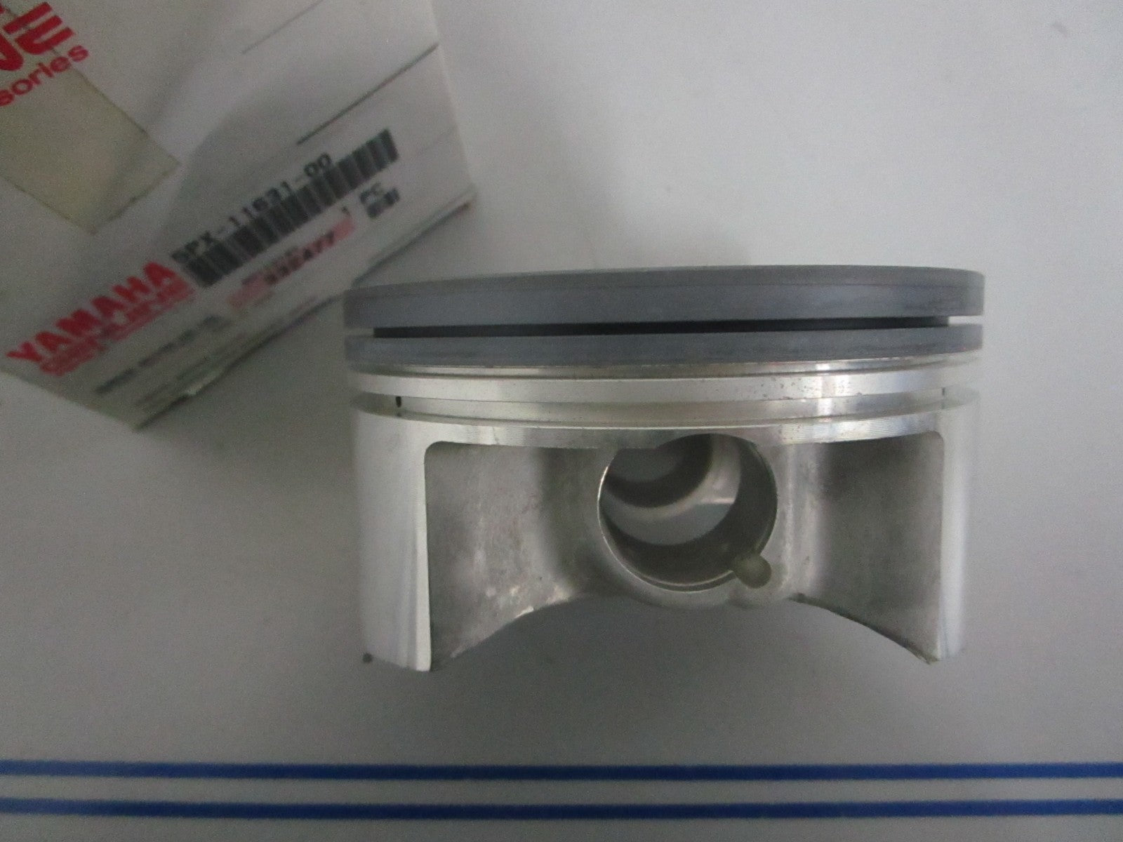 NEW OEM 5PX-11631-00-00 Yamaha Piston 0820