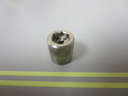 *NEW OEM* 0810 Volvo Penta Nut 832939