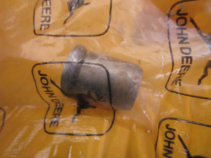 *NEW OEM* 0820 John Deere Plunger R32090