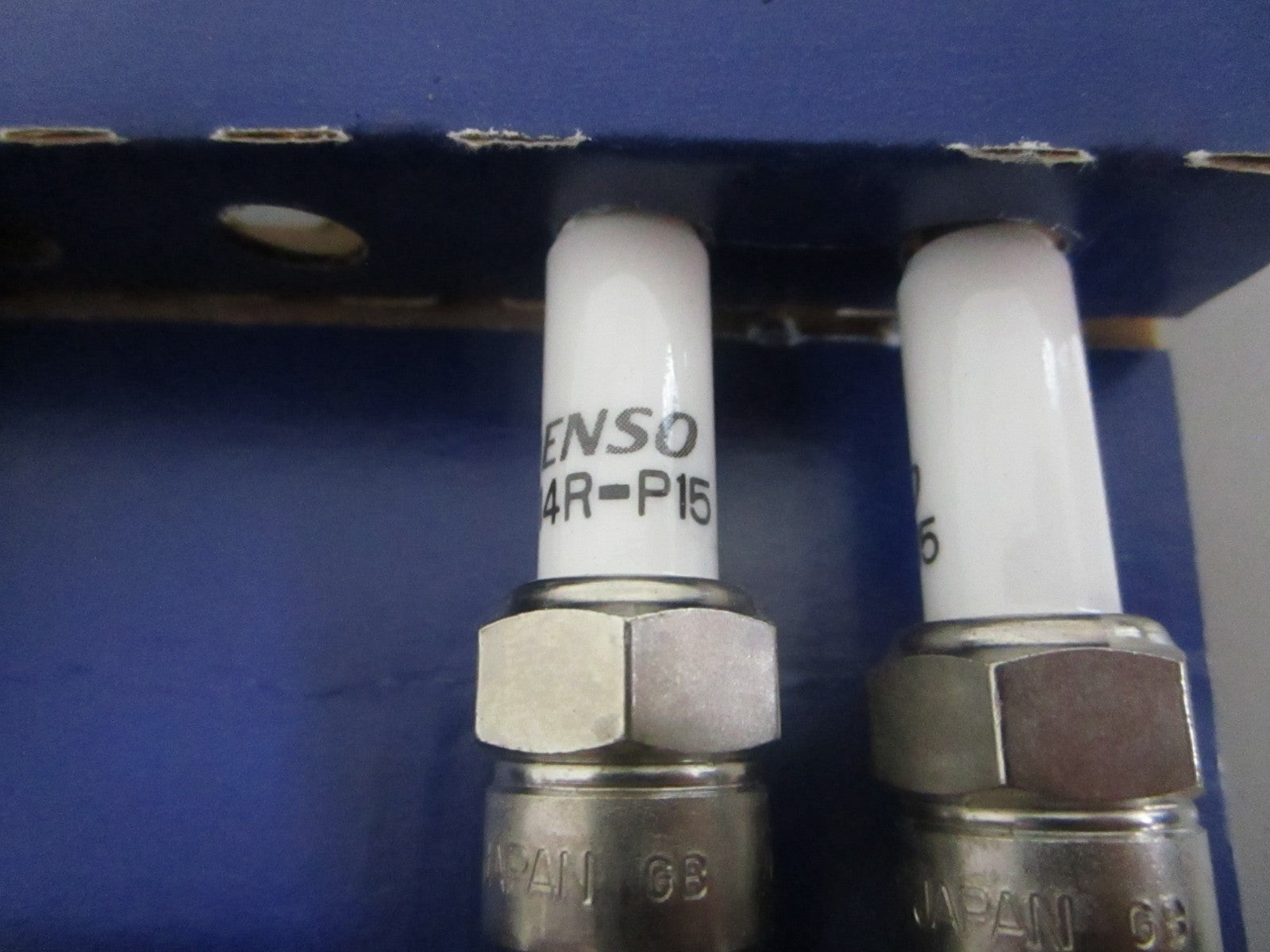 NEW OEM (LOT OF 4) 3861326 Volvo Penta Spark Plug 0820