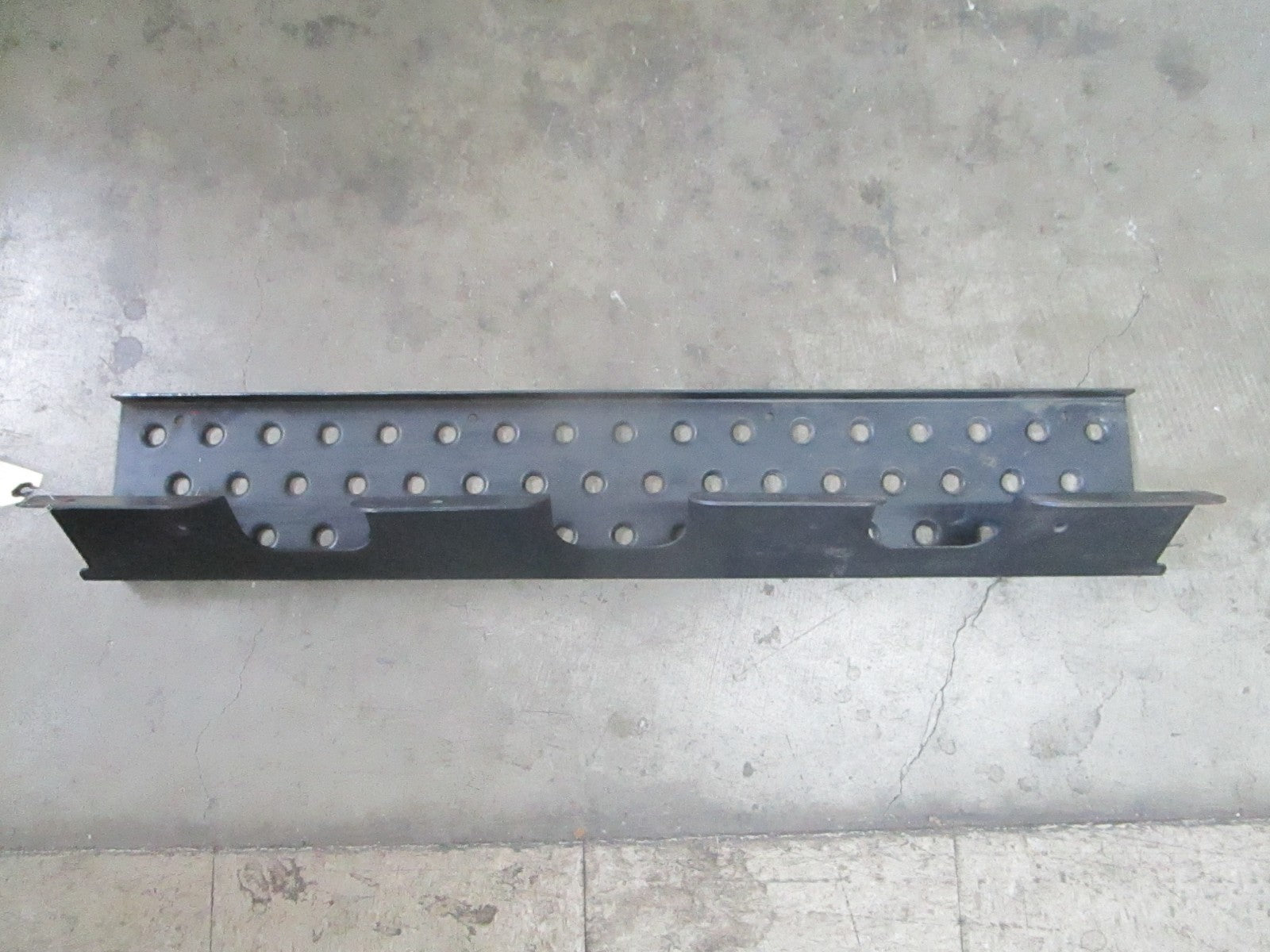 *NEW OEM* 0820 Bobcat Step 6706719