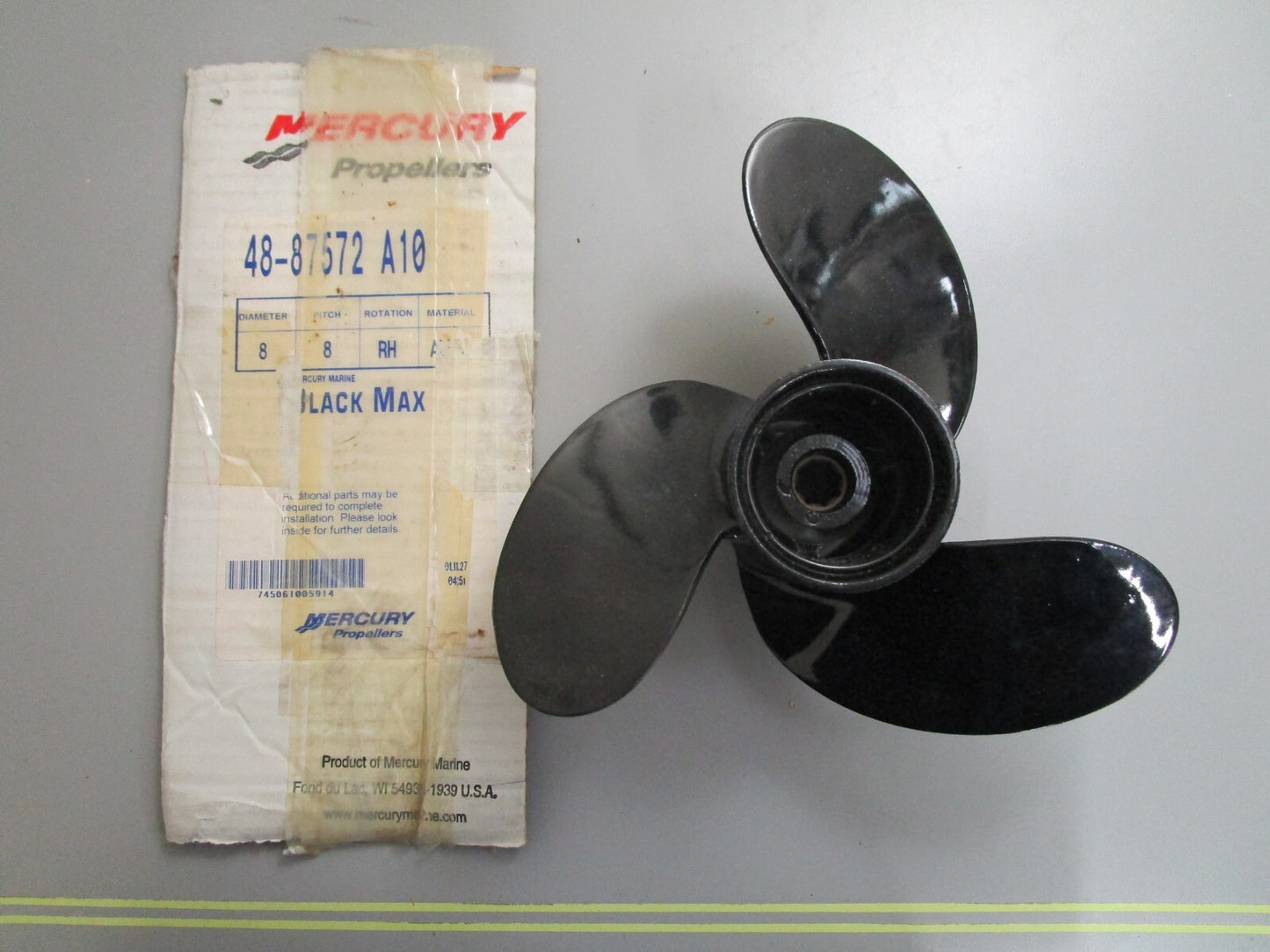 *NEW OEM* 0820 Mercury Black Max 5-8HP RH 8×8 Propeller 48-87572A10