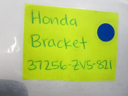 *NEW OEM* 0810 Honda Bracket 37256-ZV5-821