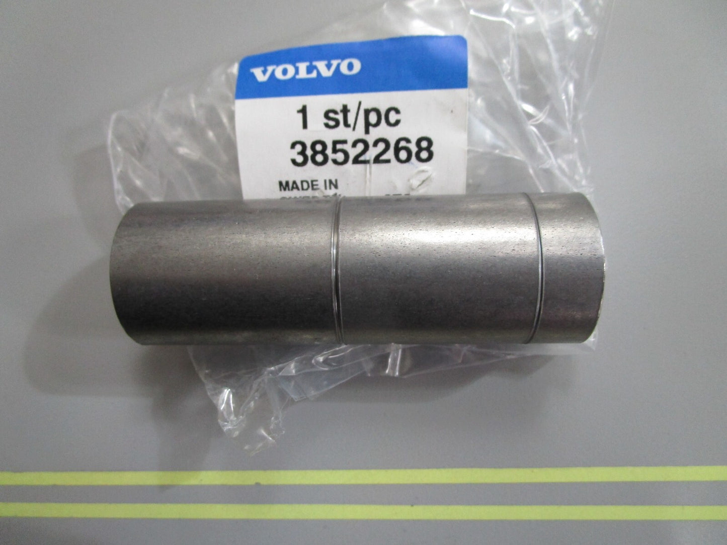 *NEW OEM* 0820 Volvo Penta 17 Splined Sleeve 3852268