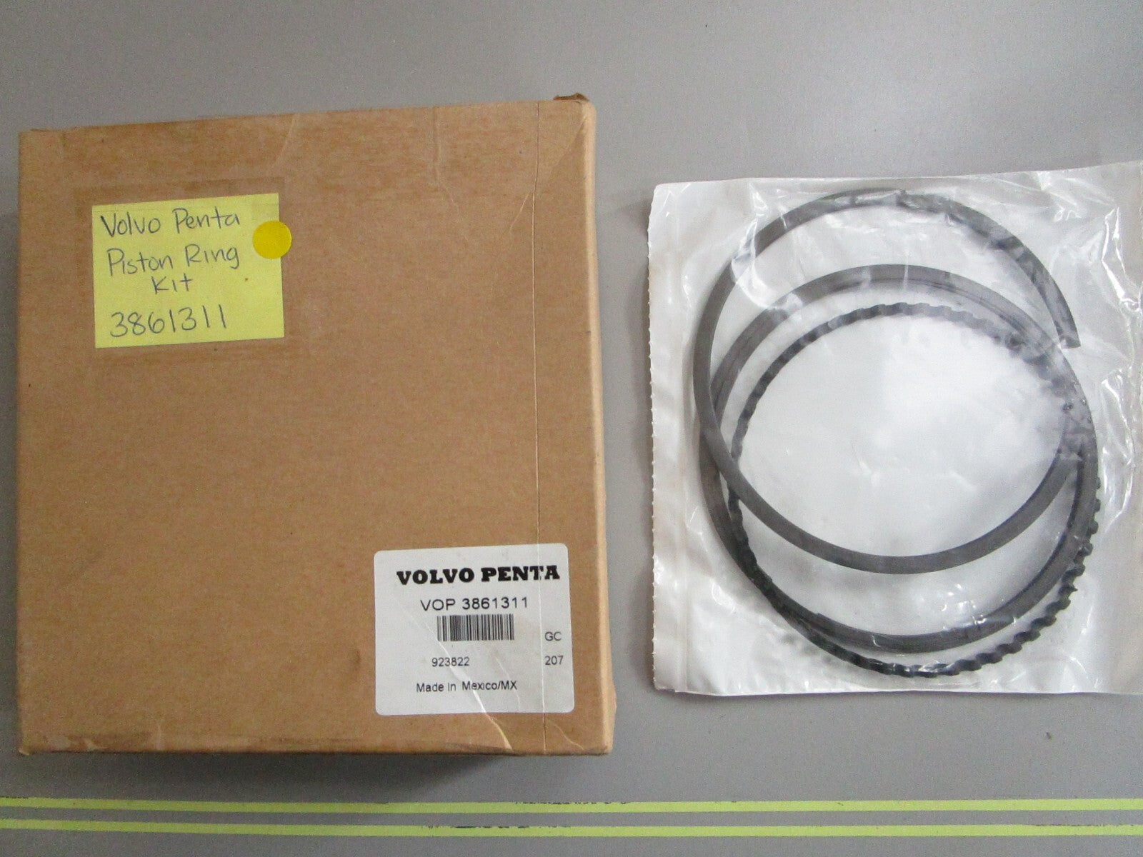 *NEW OEM* 0820 Volvo Penta Piston Ring Kit 3861311