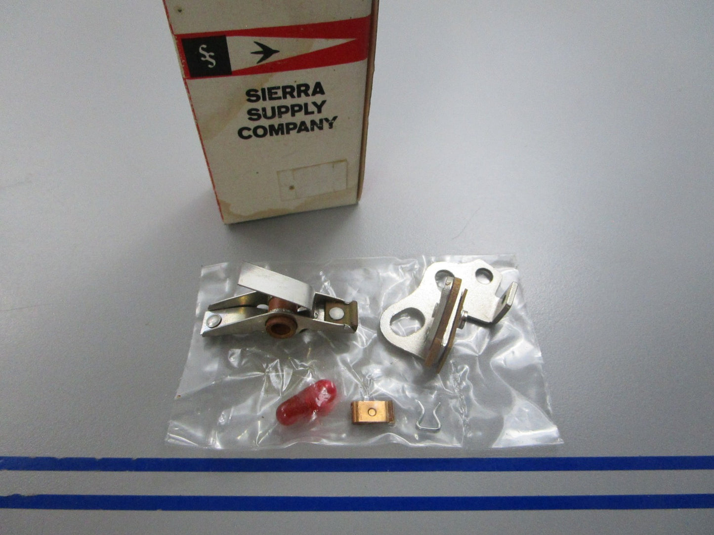 NEW 18-5156 Replaces: Evinrude 580148 0580148 Sierra Breaker Points 0810
