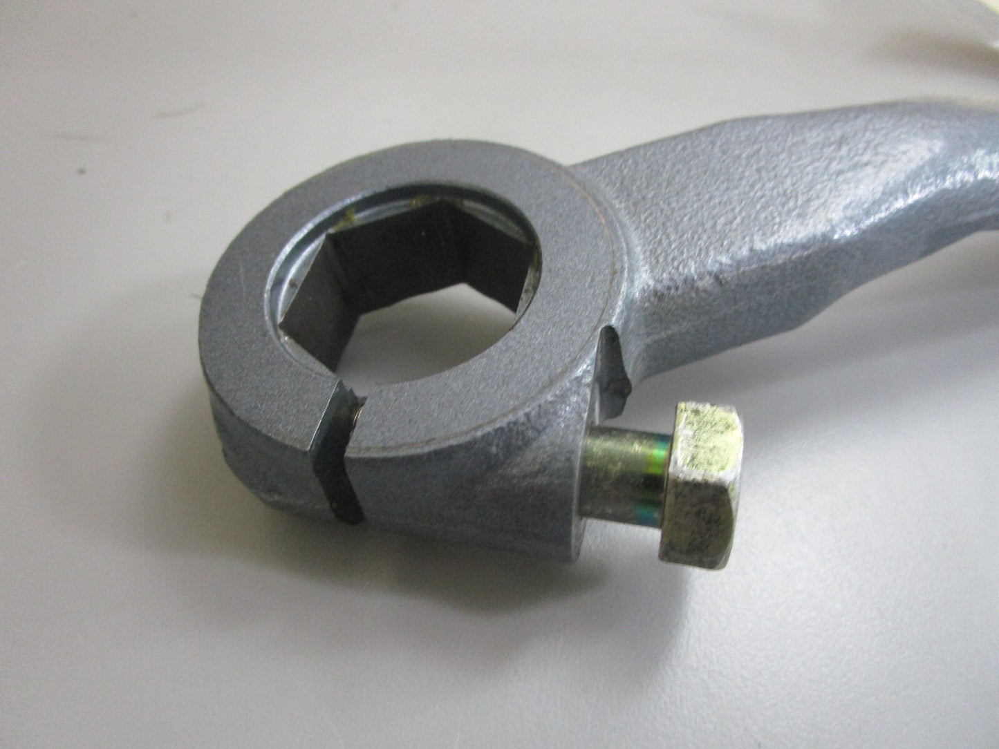 *NEW OEM* 0820 Yamaha Steering Bracket 6U0-42511-00-EK