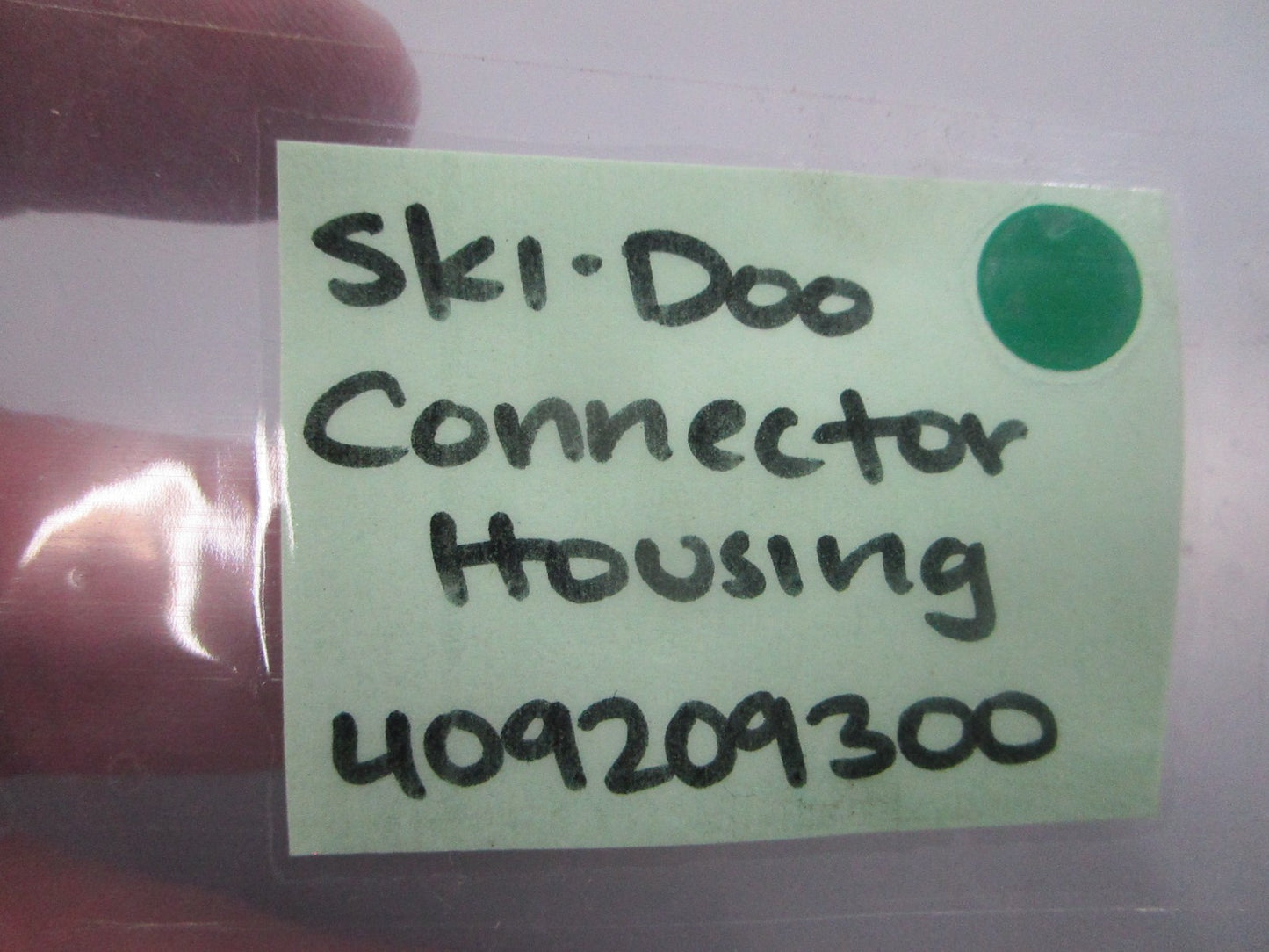 NEW 409209300 Ski-Doo Connecting Housing 0810