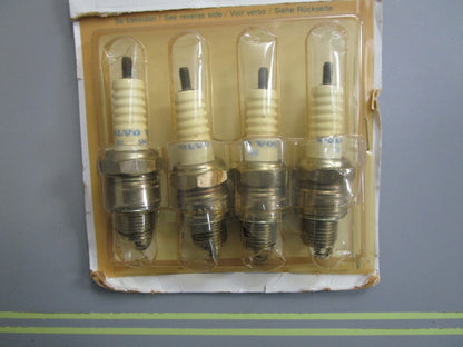 *NEW OEM* (LOT OF 4) 0810 Volvo Penta Spark Plug 876123