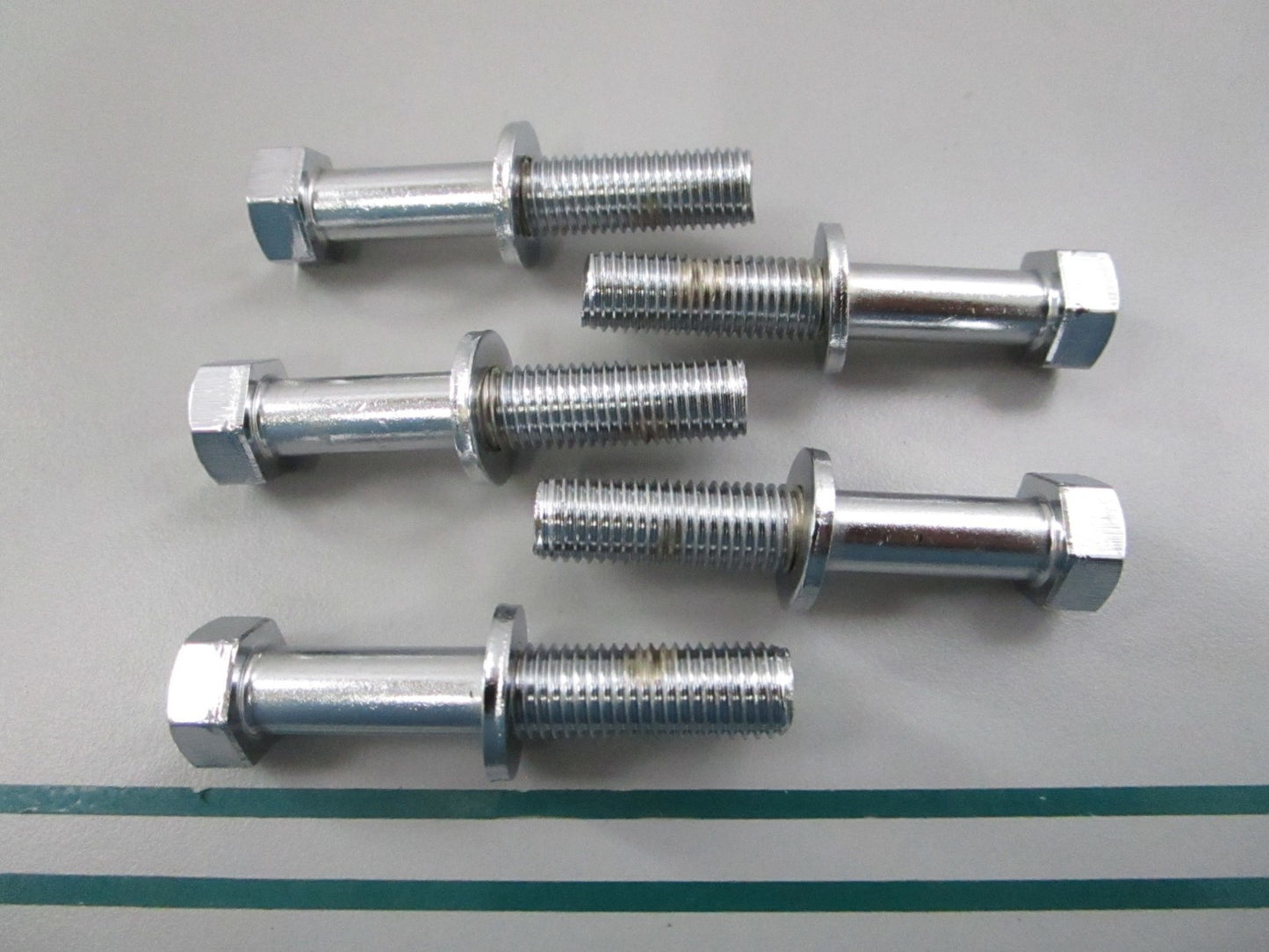 NEW OEM (LOT OF 5) 90105-06M16-00 Yamaha Bolt 0810