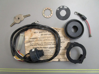 *NEW OEM* 0820 Mercury Quicksilver Key & Switch Assy 54212A7