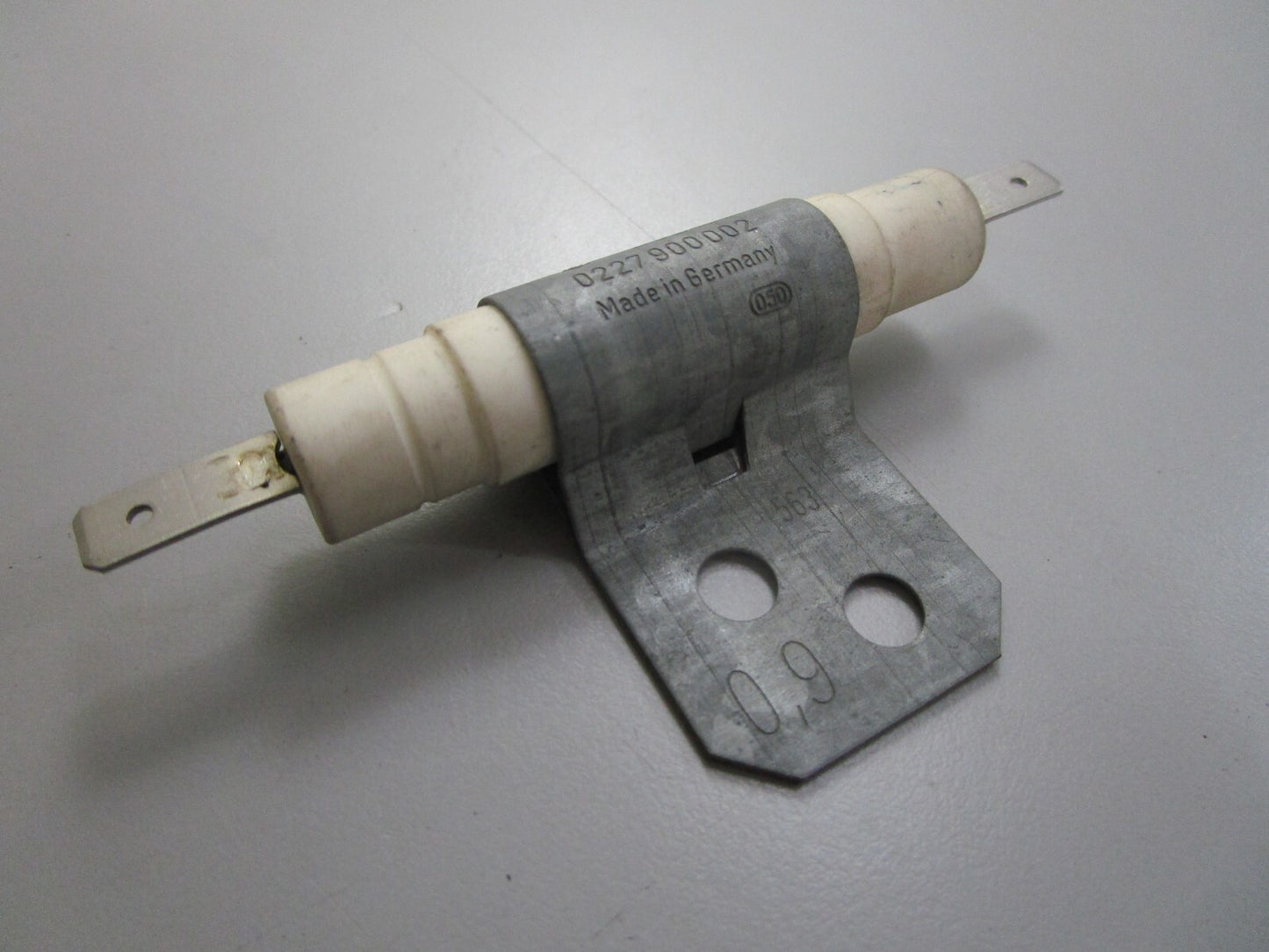 *NEW OEM* 0810 Bosch Ignition System Resistor 0227900002