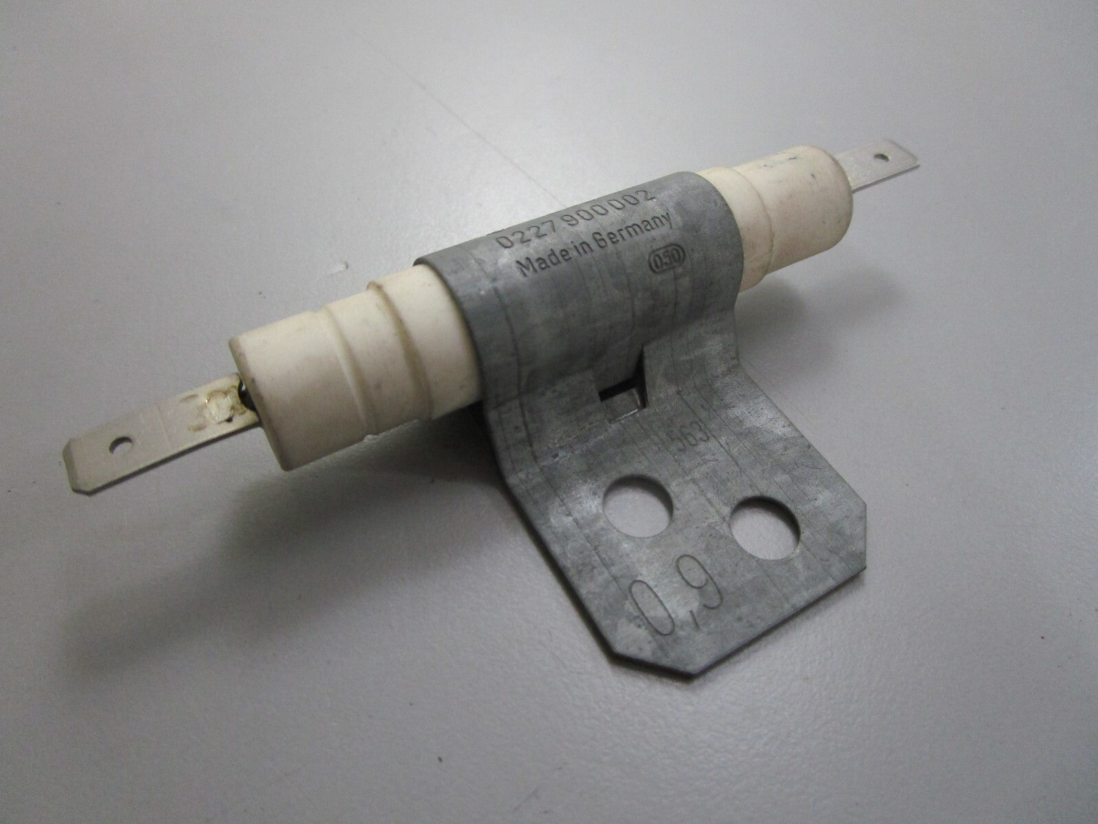 *NEW OEM* 0810 Bosch Ignition System Resistor 0227900002