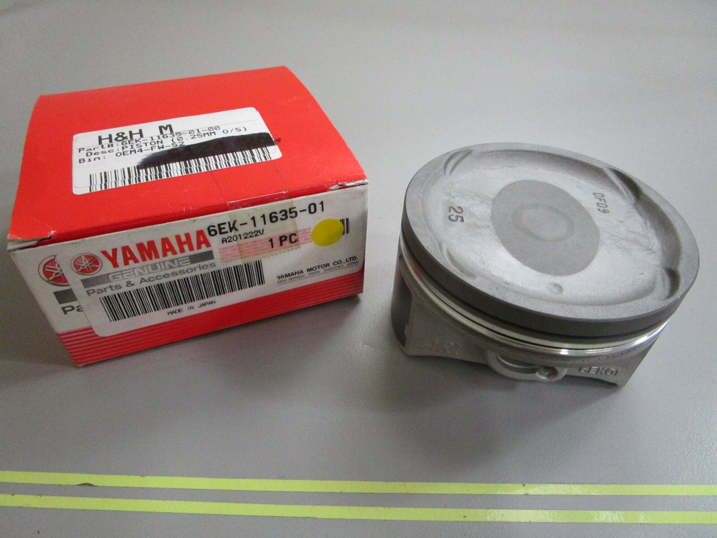 *NEW OEM* 0820 Yamaha (0.25 O/S) Piston 6EK-11635-01-00