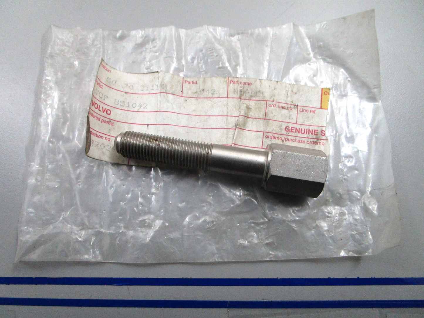 *NEW OEM* 0810 Volvo Penta Nipple 851042