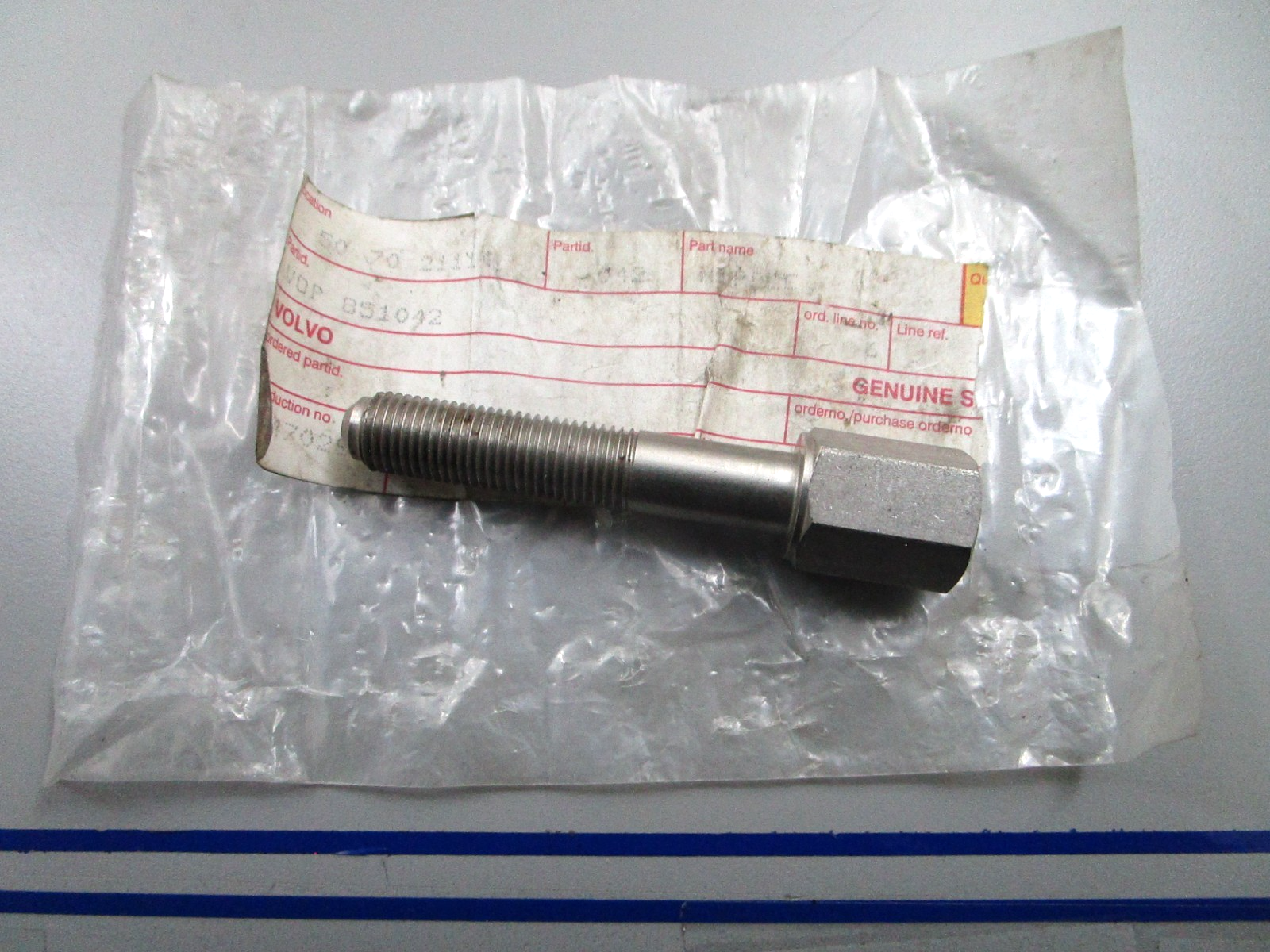 *NEW OEM* 0810 Volvo Penta Nipple 851042