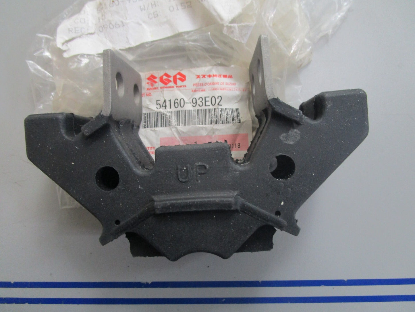 *NEW OEM* 0820 Suzuki Lower Mount 54160-93E02