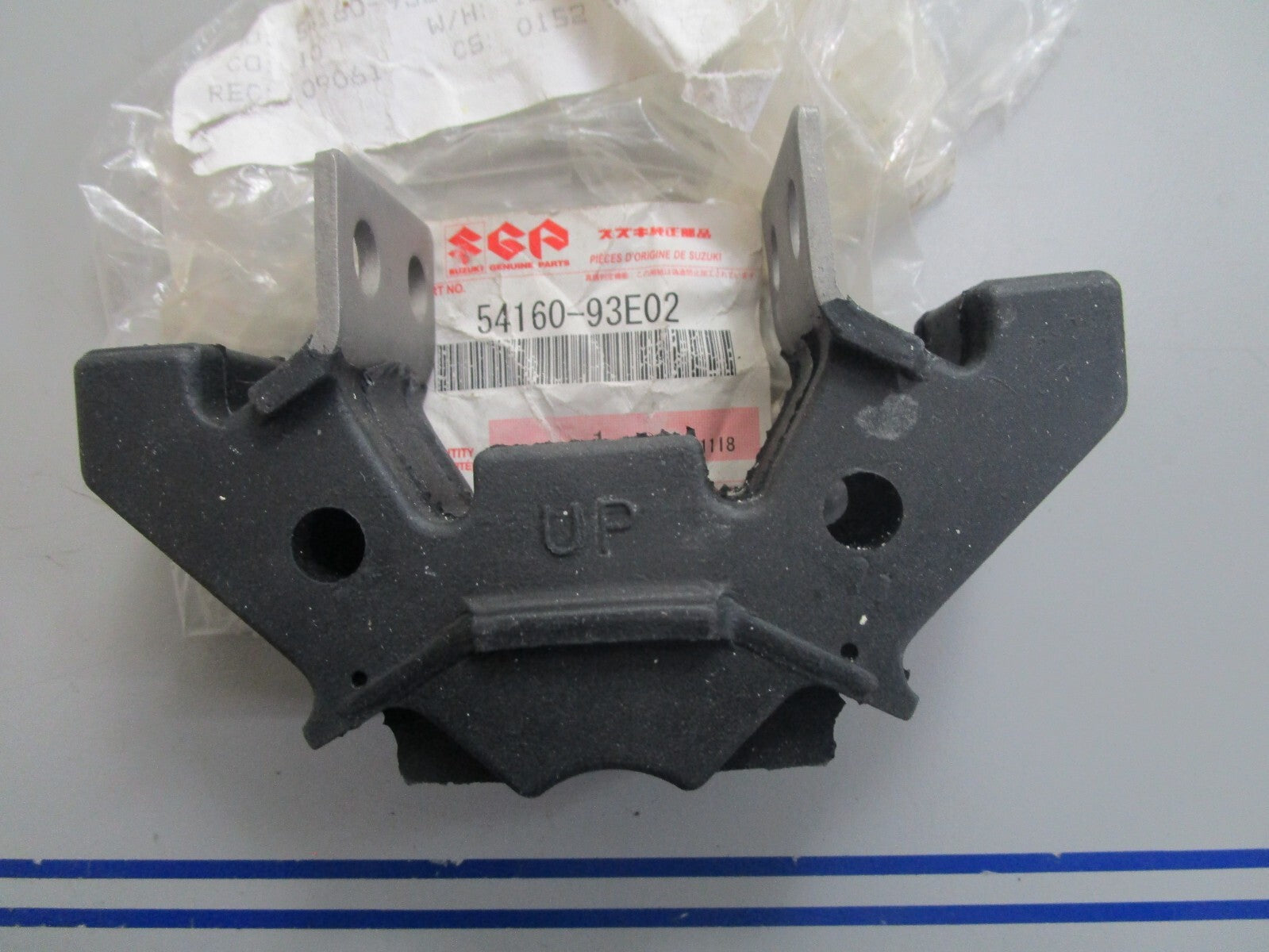 *NEW OEM* 0820 Suzuki Lower Mount 54160-93E02