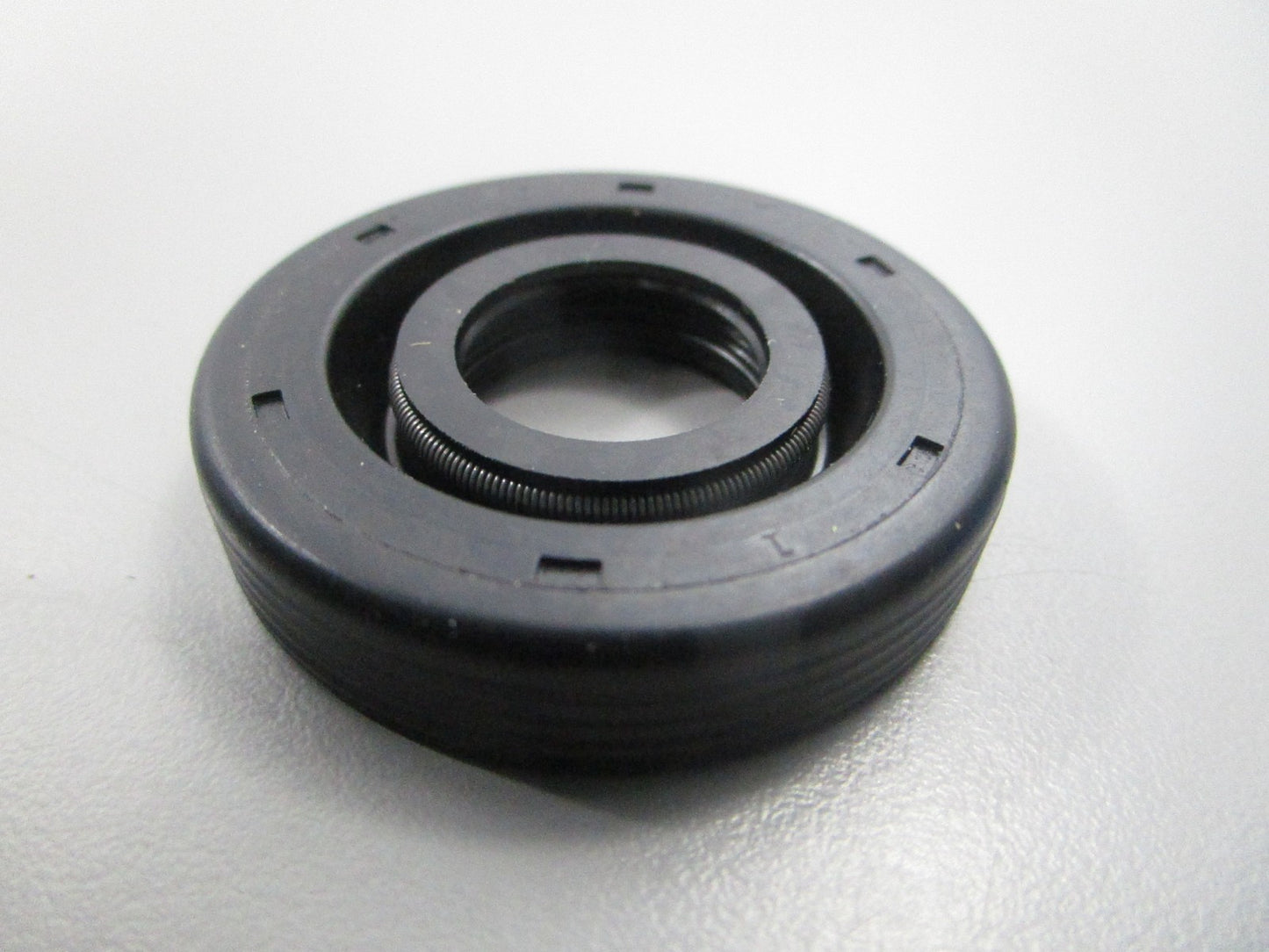 NEW OEM 26-814670 Mercury Quicksilver Seal 0810