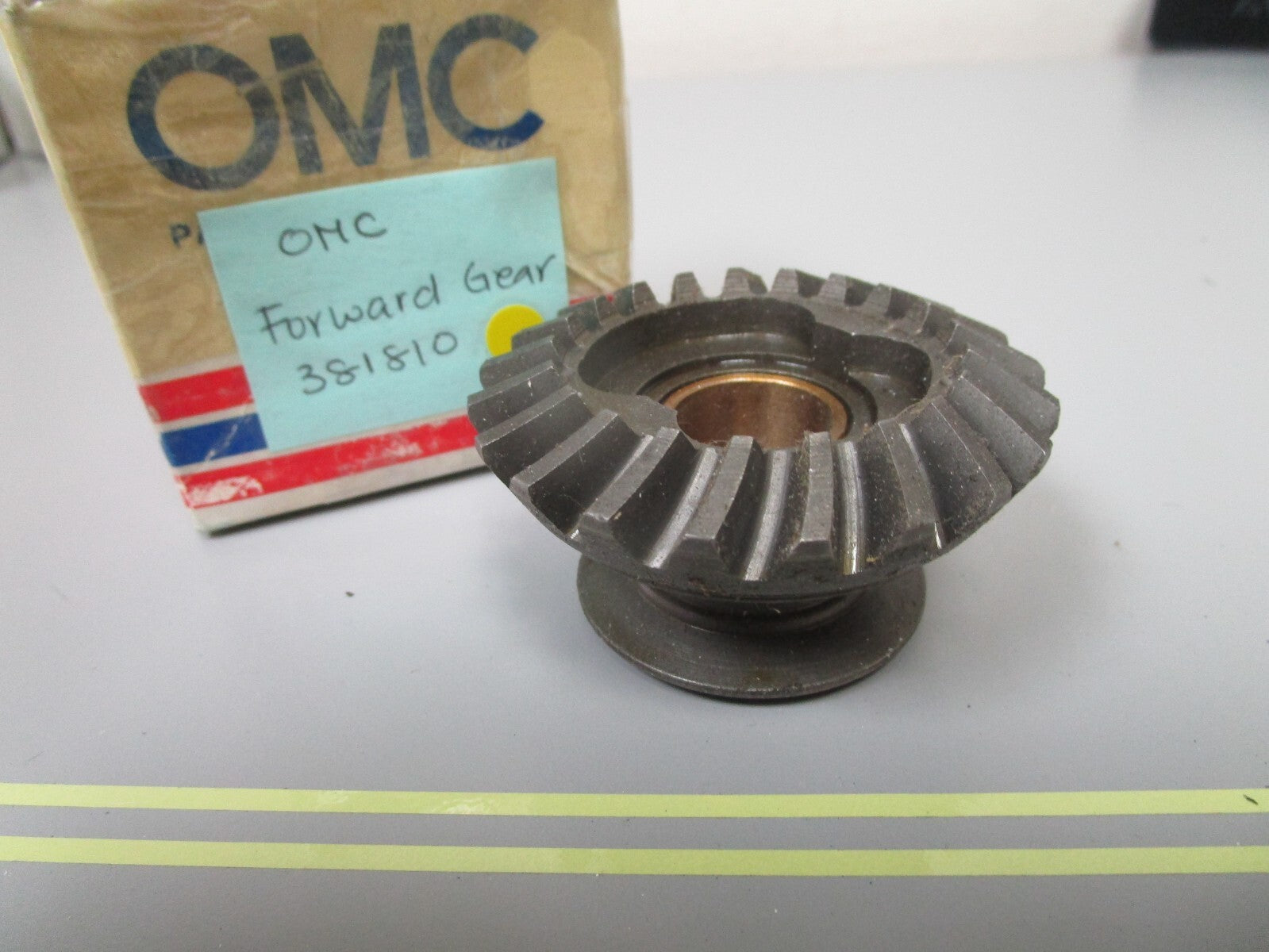 *NEW OEM* 0810 OMC Johnson Evinrude Forward Gear 381810 0381810