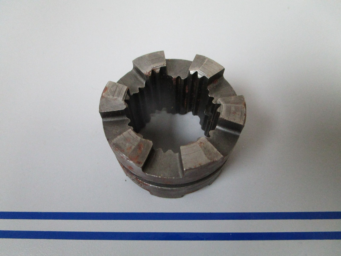 NEW OEM 337772 0337772 OMC Johnson Evinrude Clutch Dog 0720