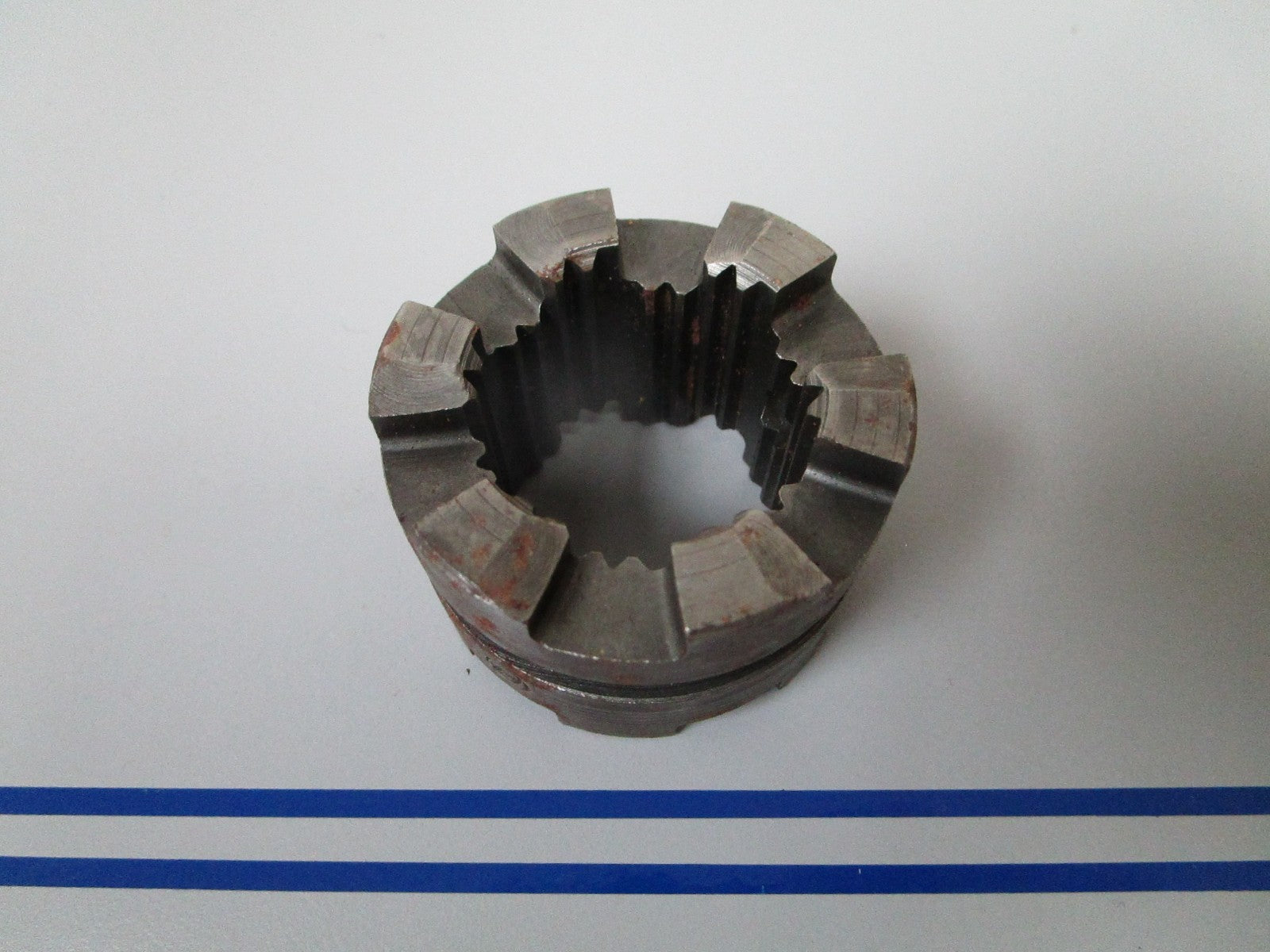 NEW OEM 337772 0337772 OMC Johnson Evinrude Clutch Dog 0720